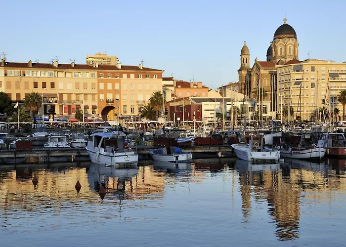 Apartamento Belle Résidence Arborée, Climatisé, Piscine, à 500m De La *