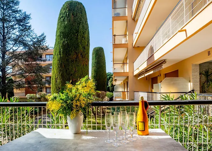 Belle Arboree, Climatise, Piscine, A 500m De La Apartment