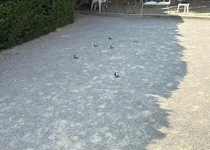 Belle Résidence Arborée, Climatisé, Piscine, à 500m De La *